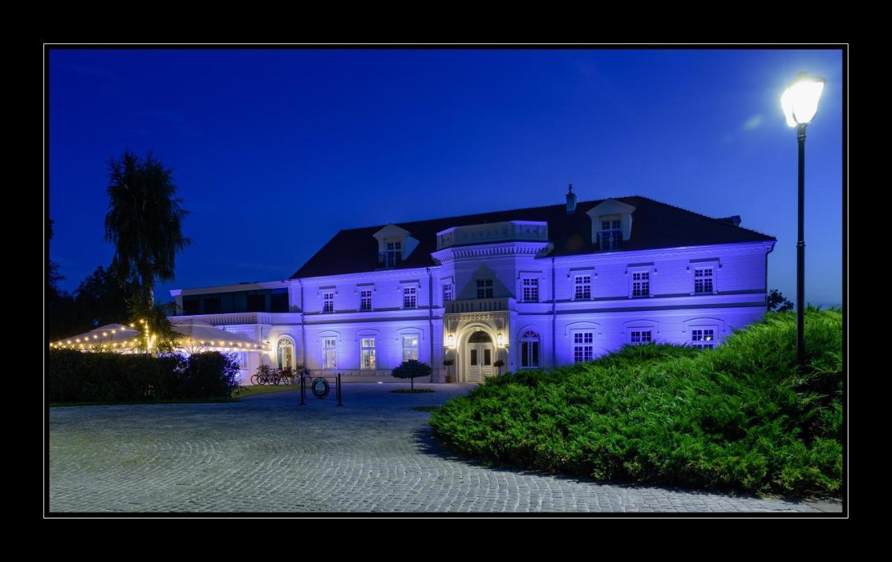 Palac Na Opieszynie Września Exterior foto